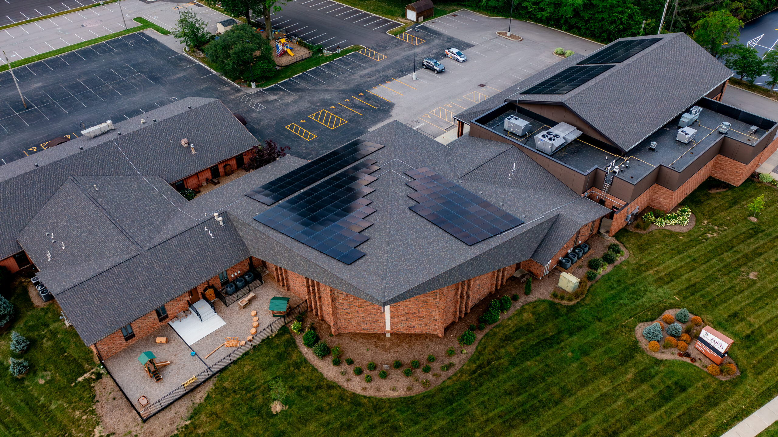 Aerial view of Faith Lutheran Church solar installation in Illinois