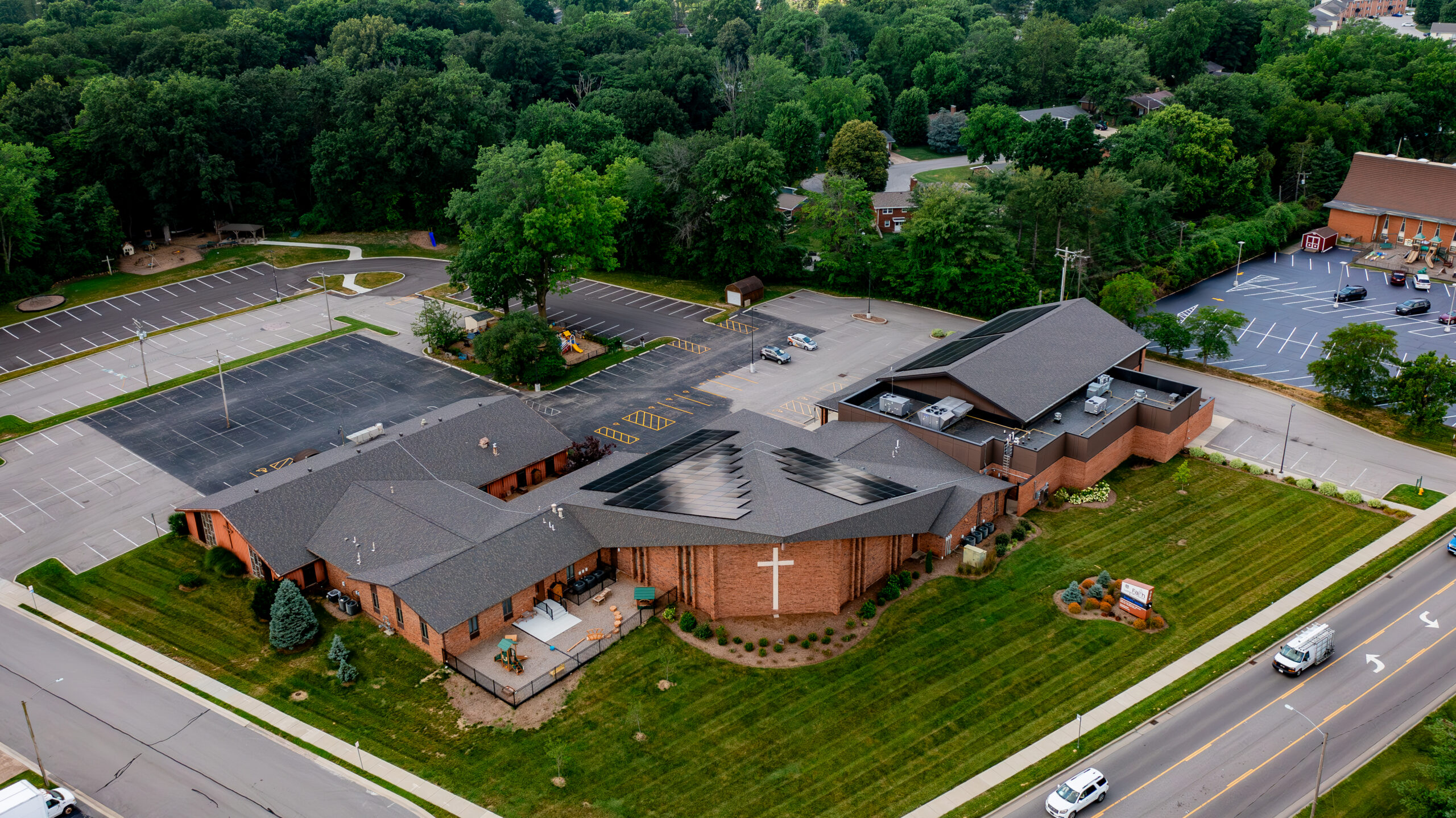 Aerial view of Faith Lutheran Church solar installation in Illinois