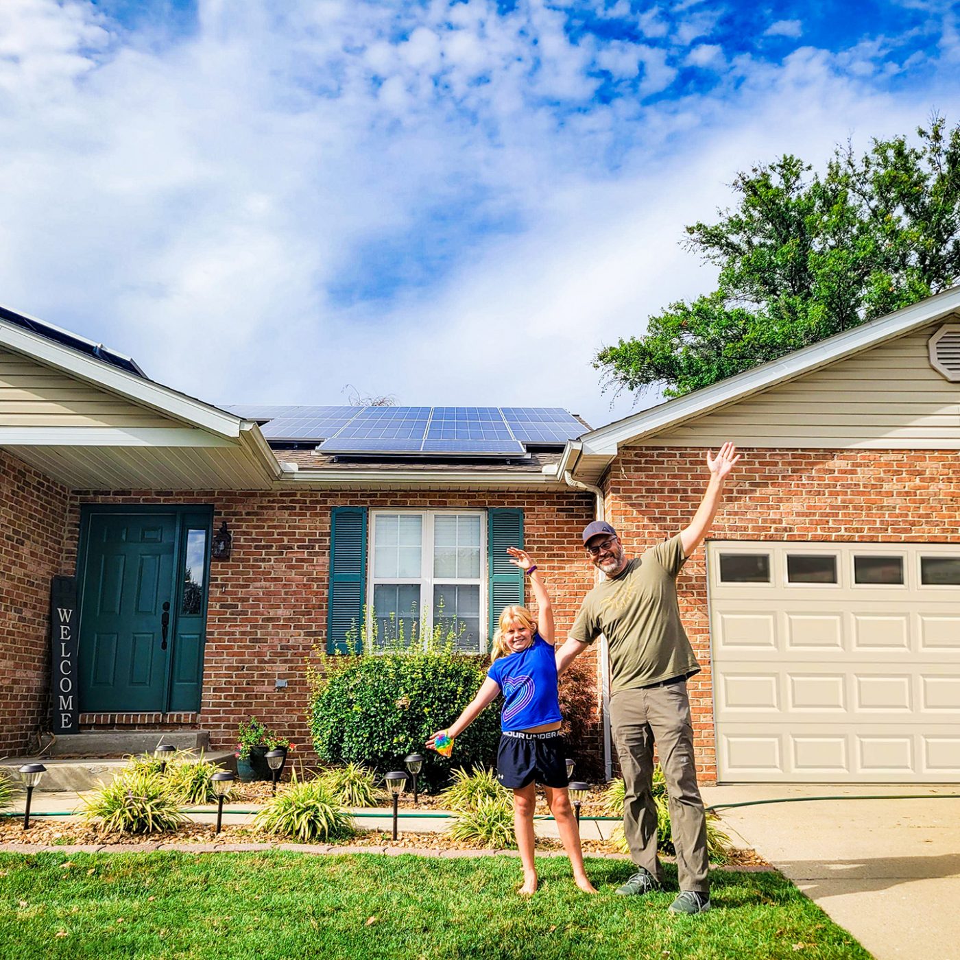 StraightUpSolar_MatthewPeterson_Resi_Rooftop_SolarSmile_V1_web1920